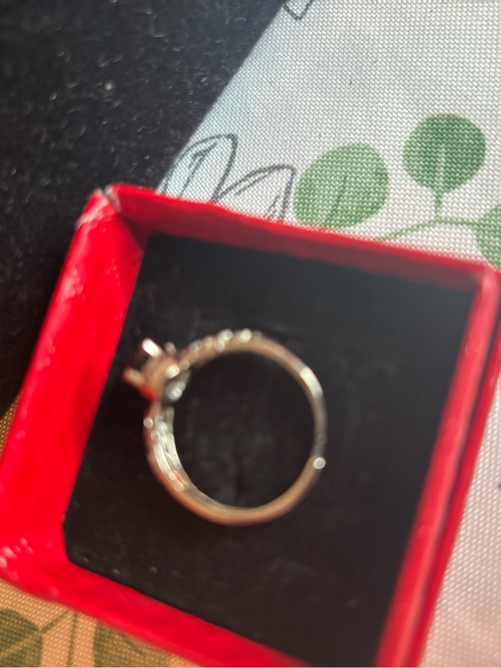Garnet ring - Picture 2 of 2